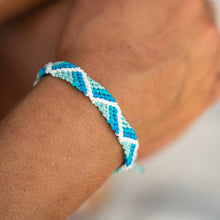 Load image into Gallery viewer, 4ocean Riptide Bracelet - Mint Glow